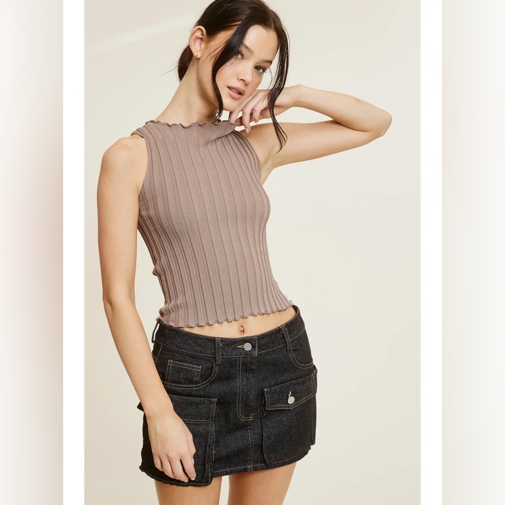 Elegant Sleeveless Ribbed Top - Taupe